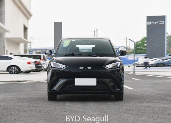 330kw Μέγιστη χωρητικότητα μπαταρίας Byd Seagull EV αυτοκίνητο σε μαύρο και λευκό με εμβέλεια 405km