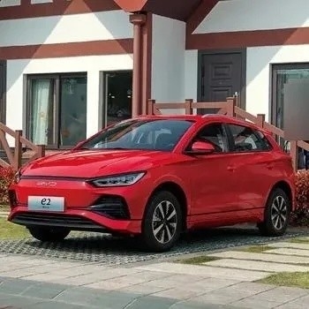 43.2kwh χωρητικότητα μπαταρίας Ηλεκτρικό αυτοκίνητο με λευκά γκρι κόκκινα μπλε χρώματα και 405 Km αυτονομία