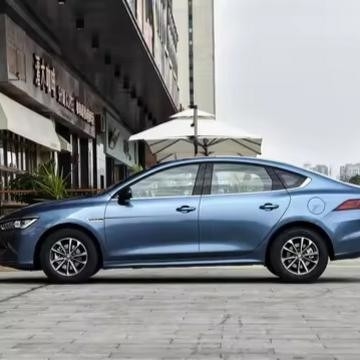 2024 Byd Qin Plus Dm-I Honor 55χλμ Ηγέτης του κινητήρα Plug-in υβριδικό αυτοκίνητο με E-CVT κιβώτιο ταχυτήτων