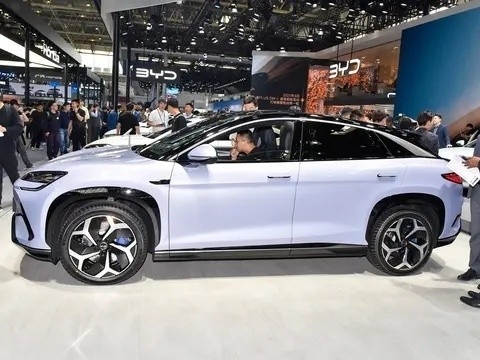 2024 Byd Sea Lion 07 Κλειστό SUV 5 θυρών 5 θέσεων με εμβέλεια 610 χλμ και μπαταρία 80,64kwh