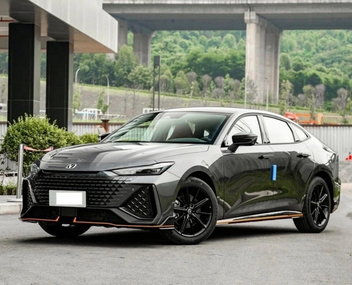 Σέδαν UNI-K Hot Energy Chinese Auto από τον Τσανγκ Prime ένα ηλεκτρικό όχημα 5 θέσεων