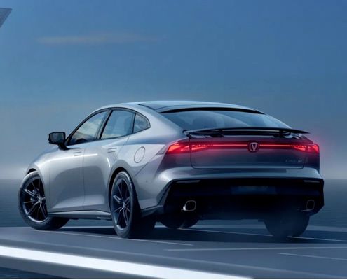 Ο Τσανγκ έχει ένα Uni-K 2.0 T, κορυφαίο φορτηγό μικρής χωρητικότητας.