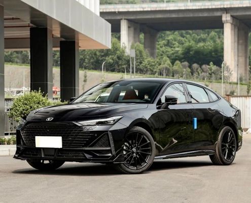 Ο Τσανγκ έχει ένα Uni-K 2.0 T, κορυφαίο φορτηγό μικρής χωρητικότητας.