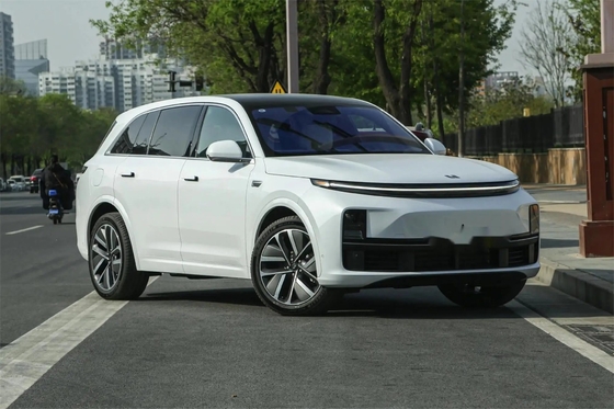 Το Li Auto L7 Air 5 θέσεων 1.5t 40.9kwh 4WD μεσαίου μεγέθους με πλήρες SUV με προσαρμογή