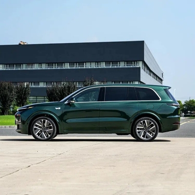 Stock Lixiang L9 Χρυσή Ενέργεια Ηλεκτρικό Υβριδικό Αυτοκίνητο Λευκό εσωτερικό 5 πόρτες 6 θέσεις SUV
