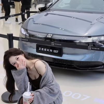 Καθαρός ηλεκτρικός κινητήρας Geely Zeekr 007 2024 001 EV Αυτοκίνητο 100kwh Fiber Top Edition για εσάς