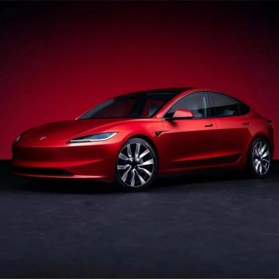 450 ίππους κινητήρα Χρησιμοποιούμενο Tesla Model 3 Ηλεκτρικό αυτοκίνητο με επίσημη επιτάχυνση 0-100km / h