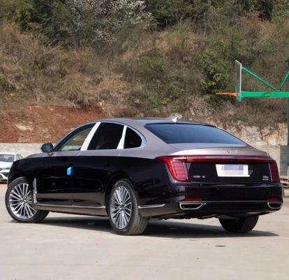 2023 Hongqi H9 4 πόρτες 5 θέσεις Sedan Βενζινοκίνητα αυτοκίνητα με 230km / H Max ταχύτητα FWD Drive
